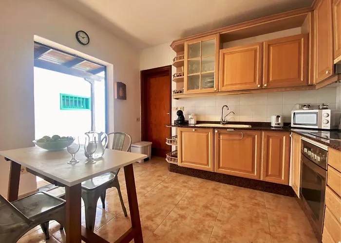 Casa María Fermina - Mirando Al Mar Playa Honda (Lanzarote)